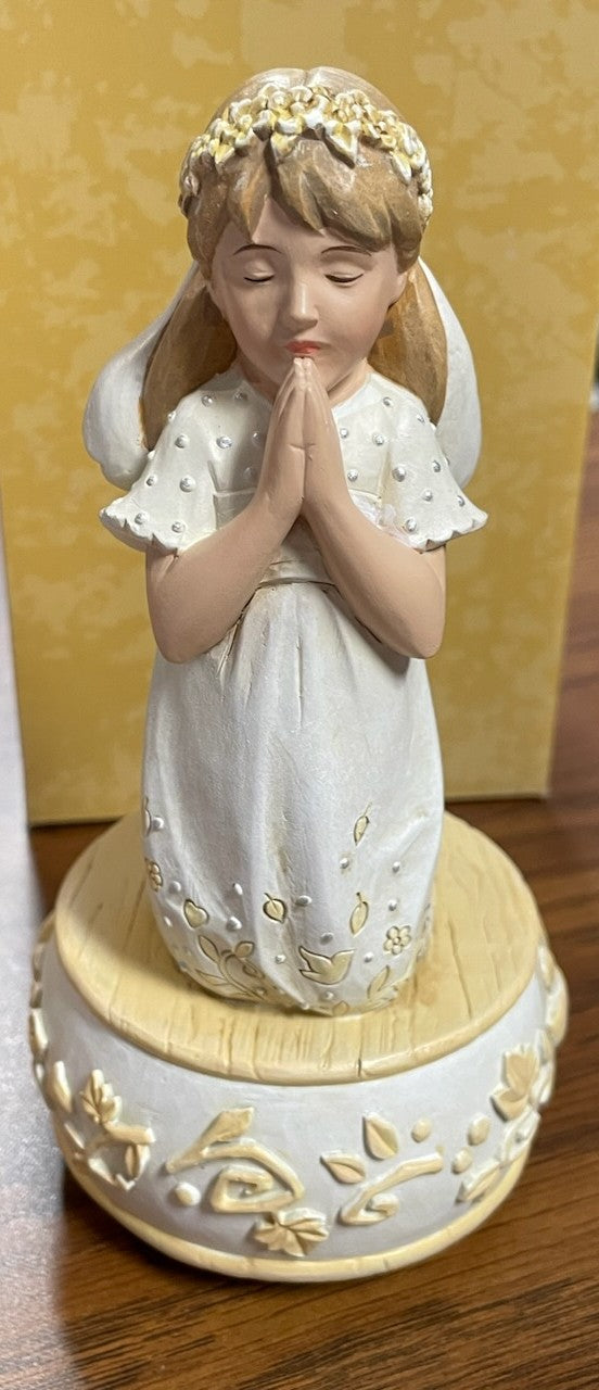 6.5" MUSICAL GIRL KNEELING