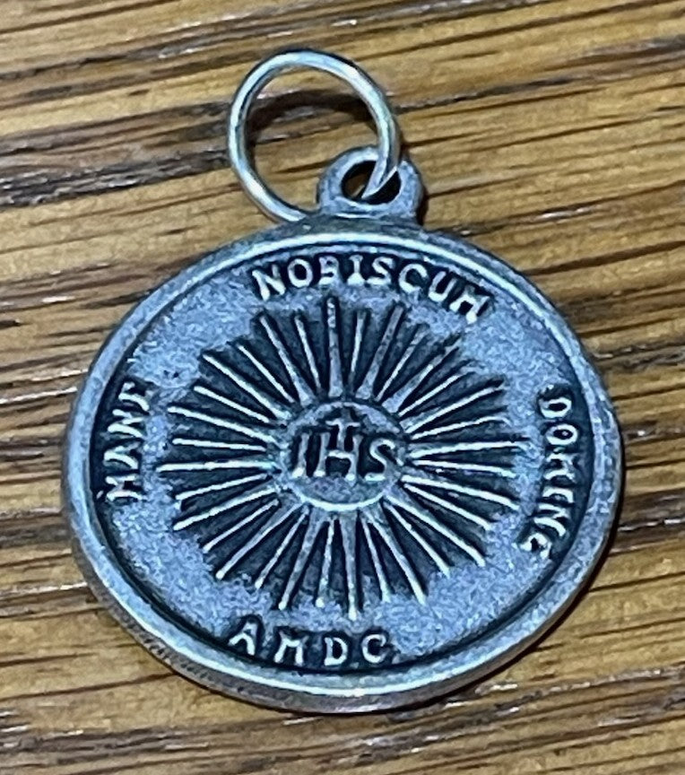 HOLY FACE ROUND MEDAL
