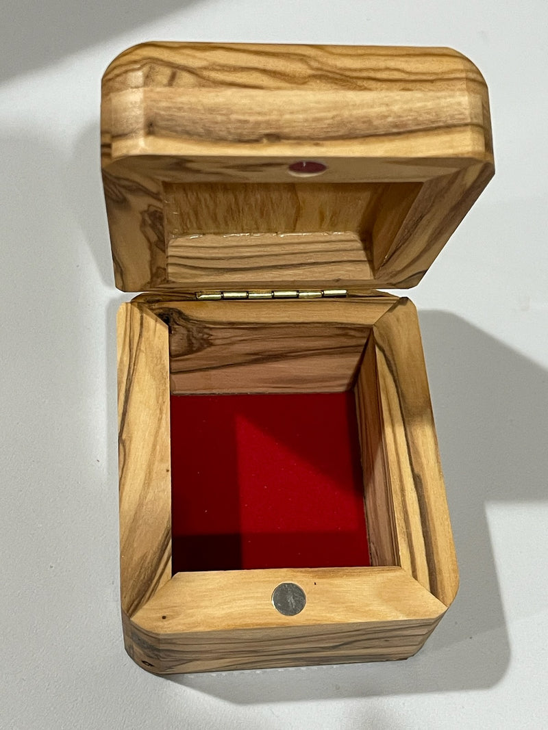 RCIA OLIVEWOOD ROSARY/BOX