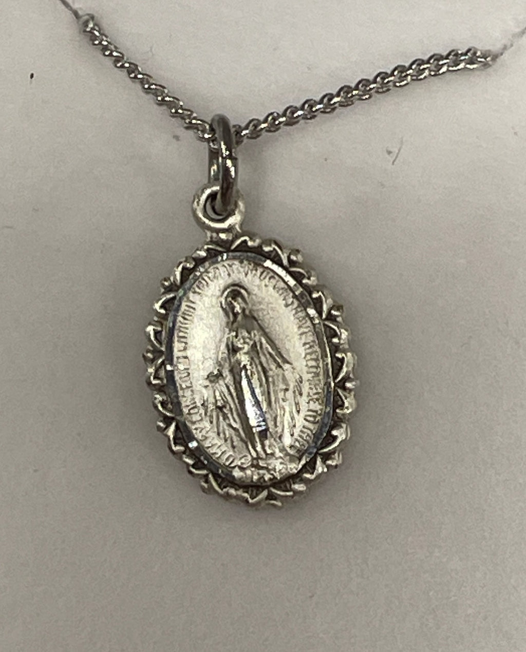 SS OVAL SCALLOP EDGE MIRAC 18"