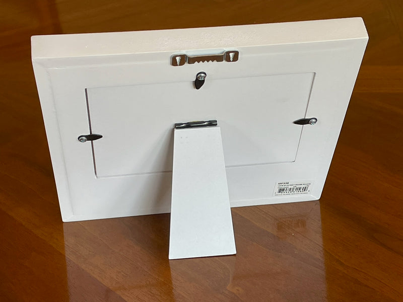 LOVE IS PATIENT FRAME W LACE