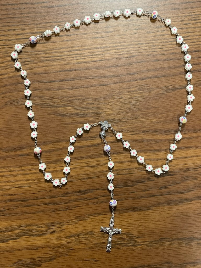 FLORAL BEAD WHITE ROSARY