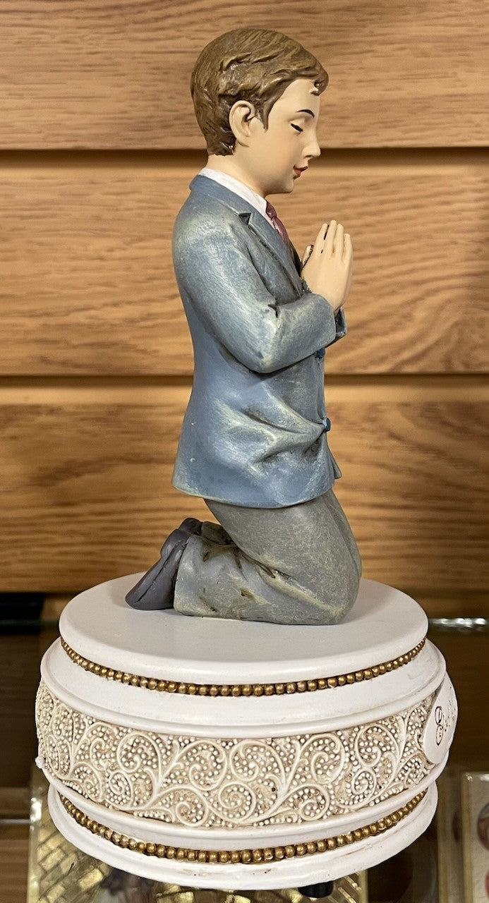 PRAYING BOY MUSICAL BLESSINGS