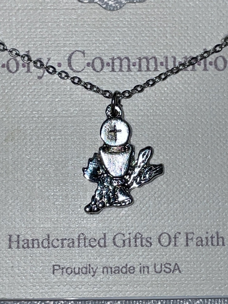 COMMUNION CHALICE/GRAPES NECK