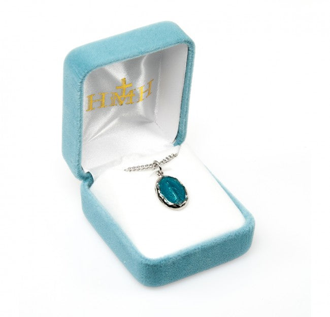 SS BLUE ENAMEL SCALLOP 18"